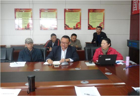 保山移动综合部副总杨涛在培训中宣贯省移动对车辆治理的相关要求事项。。。