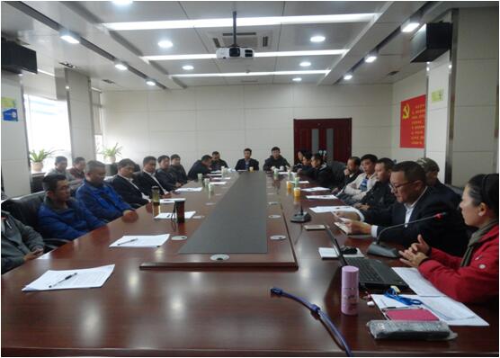 必发365综合办主任宋洋对必发365公司治理制度、清静知识举行宣贯培训。。。